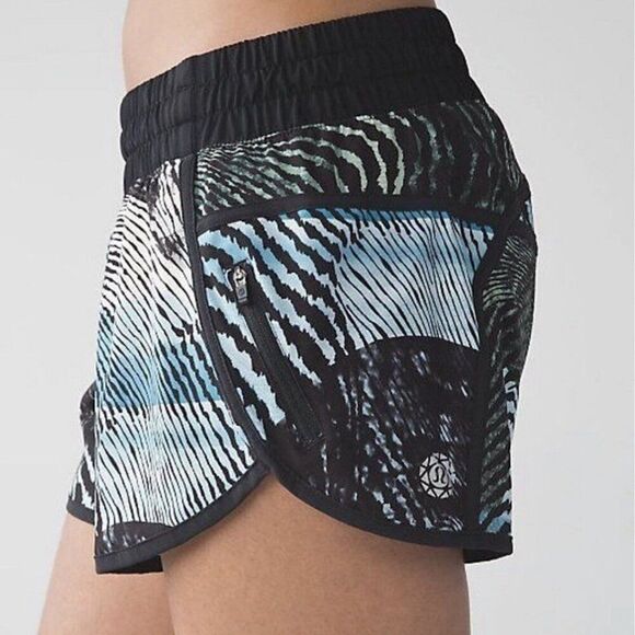 lululemon athletica Pants - Lululemon Tracker Short III